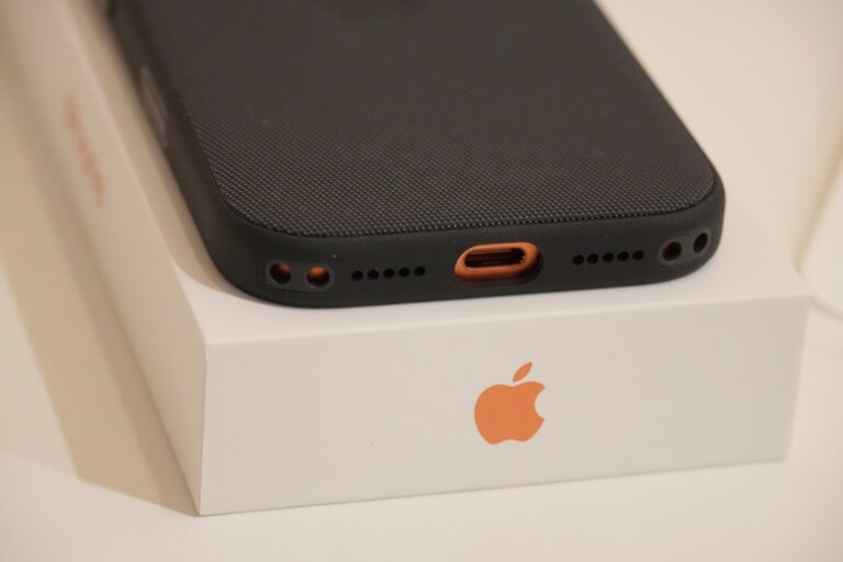 Shop Smart: Best Deals on Mobile Accessories at Vividsgear.com